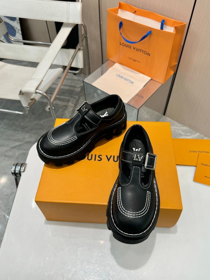 l0vis Vvtt0n loafers